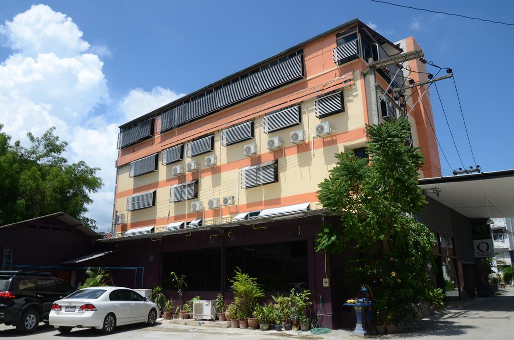Hotel Centro Cnx à Chiang Mai Extérieur photo