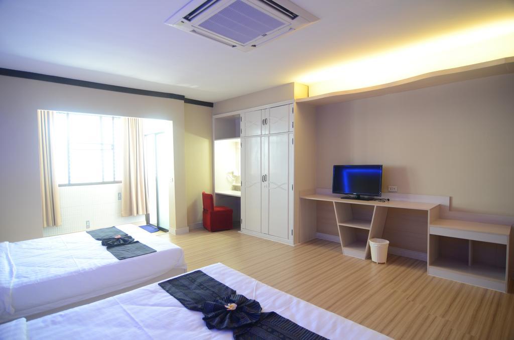 Hotel Centro Cnx à Chiang Mai Extérieur photo