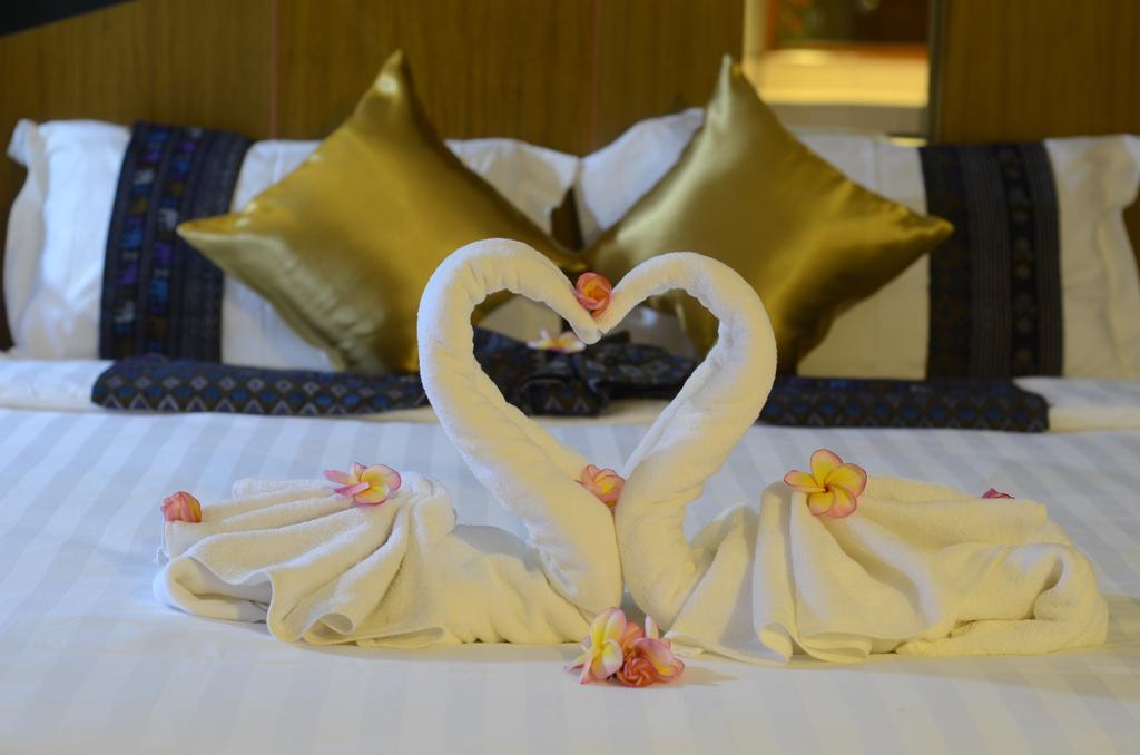 Hotel Centro Cnx à Chiang Mai Extérieur photo