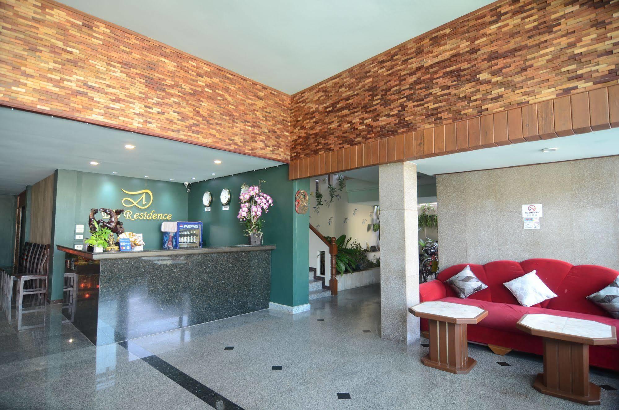 Hotel Centro Cnx à Chiang Mai Extérieur photo