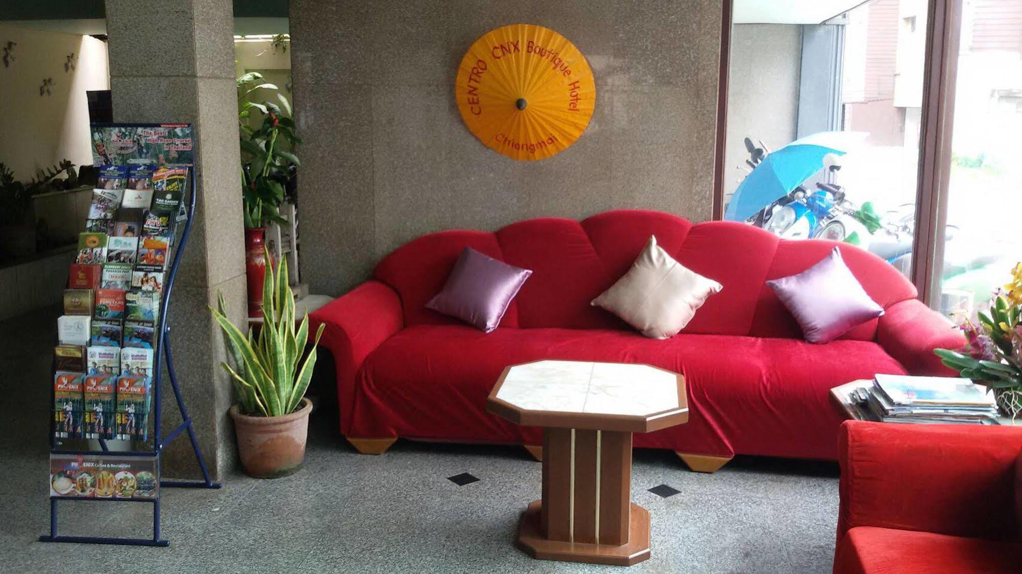 Hotel Centro Cnx à Chiang Mai Extérieur photo