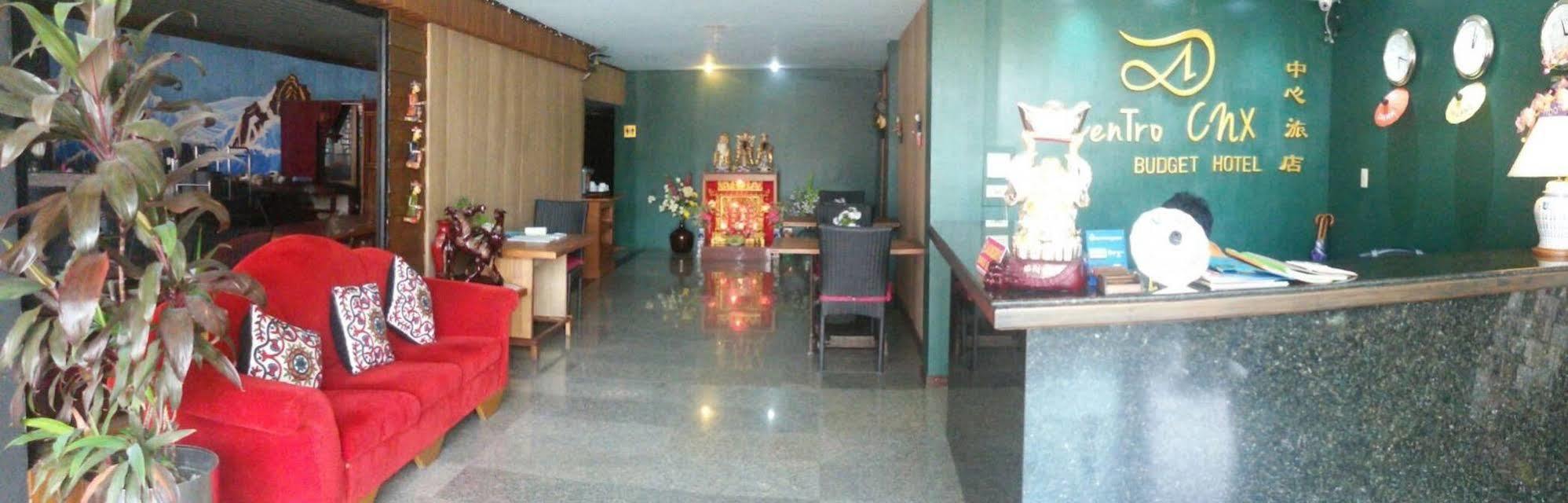 Hotel Centro Cnx à Chiang Mai Extérieur photo