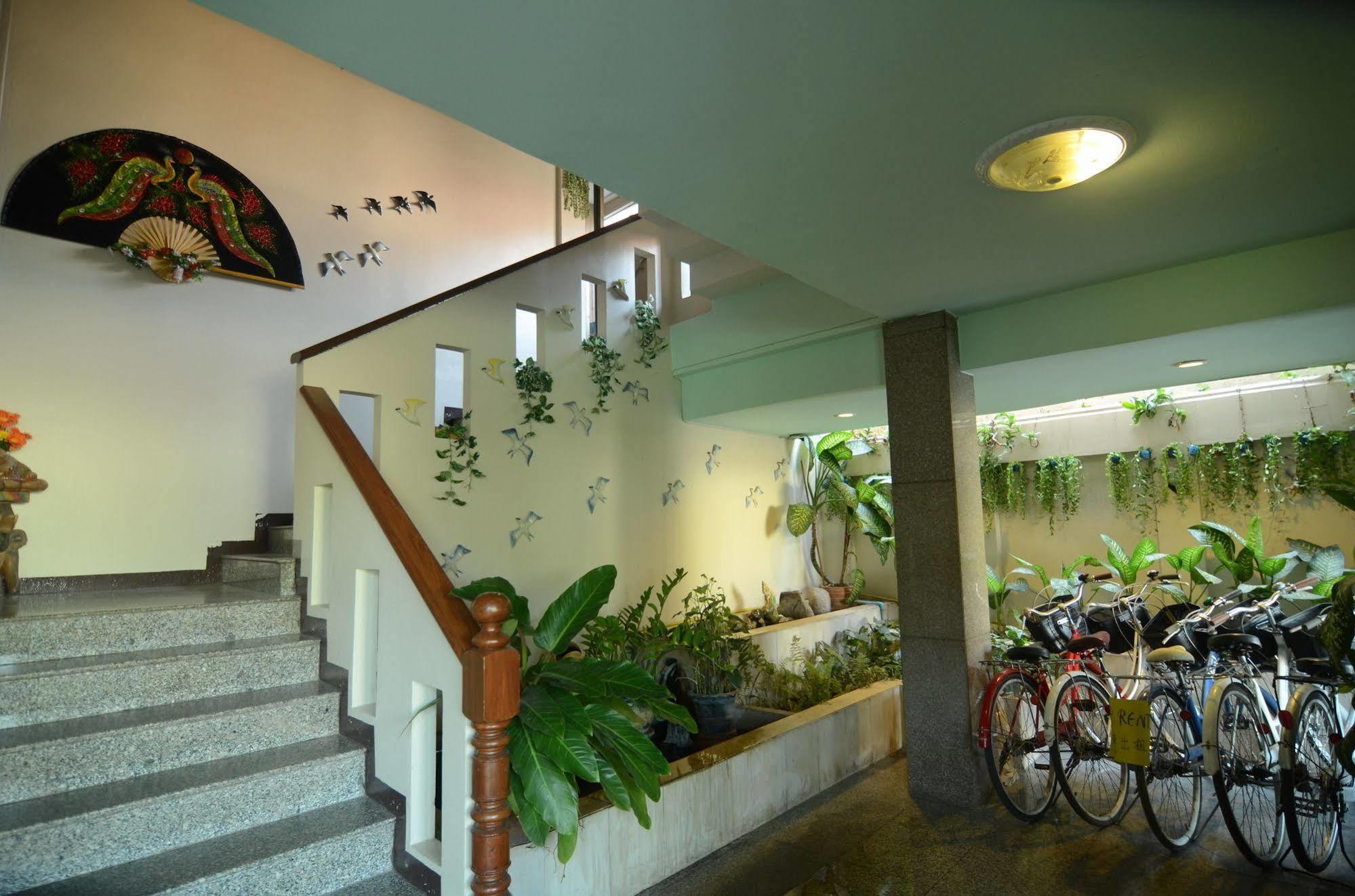 Hotel Centro Cnx à Chiang Mai Extérieur photo