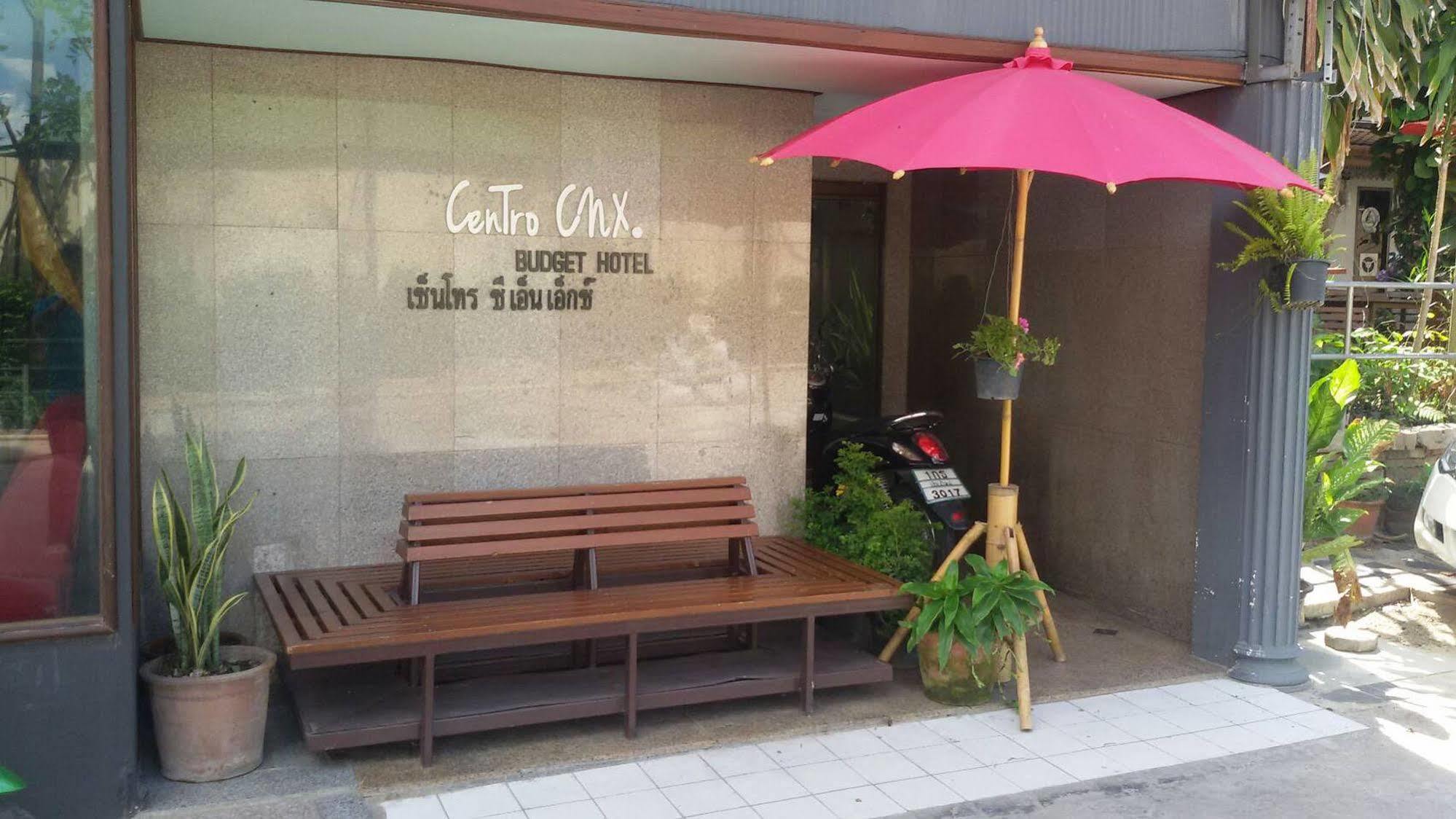 Hotel Centro Cnx à Chiang Mai Extérieur photo